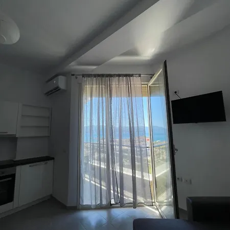 En * Vlorë